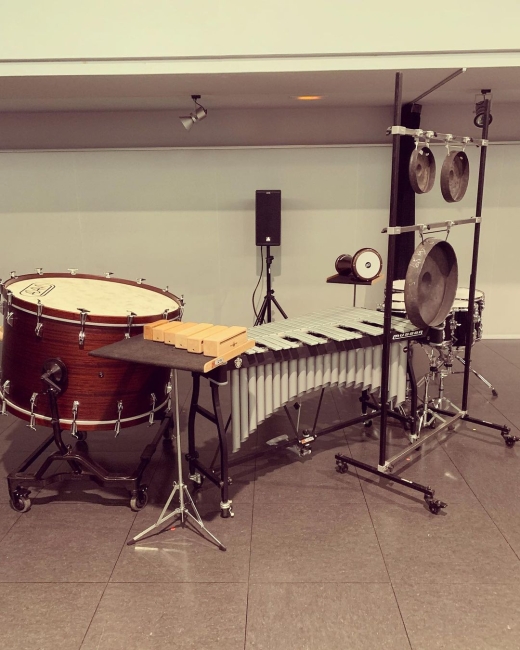 Instagram - Set-up para @crossinglinesensemble a los mandos, @mvichvila #percussion #alquile