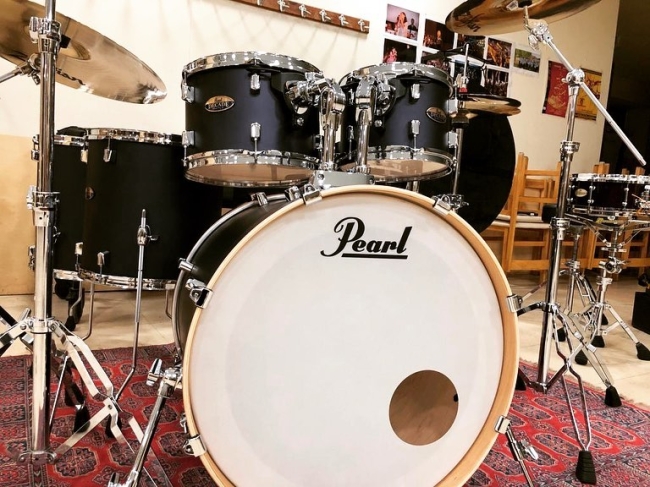 Instagram - Excelente Bateria Pearl DECADE Maple 6p de @pearldrumseurope + un set de platos